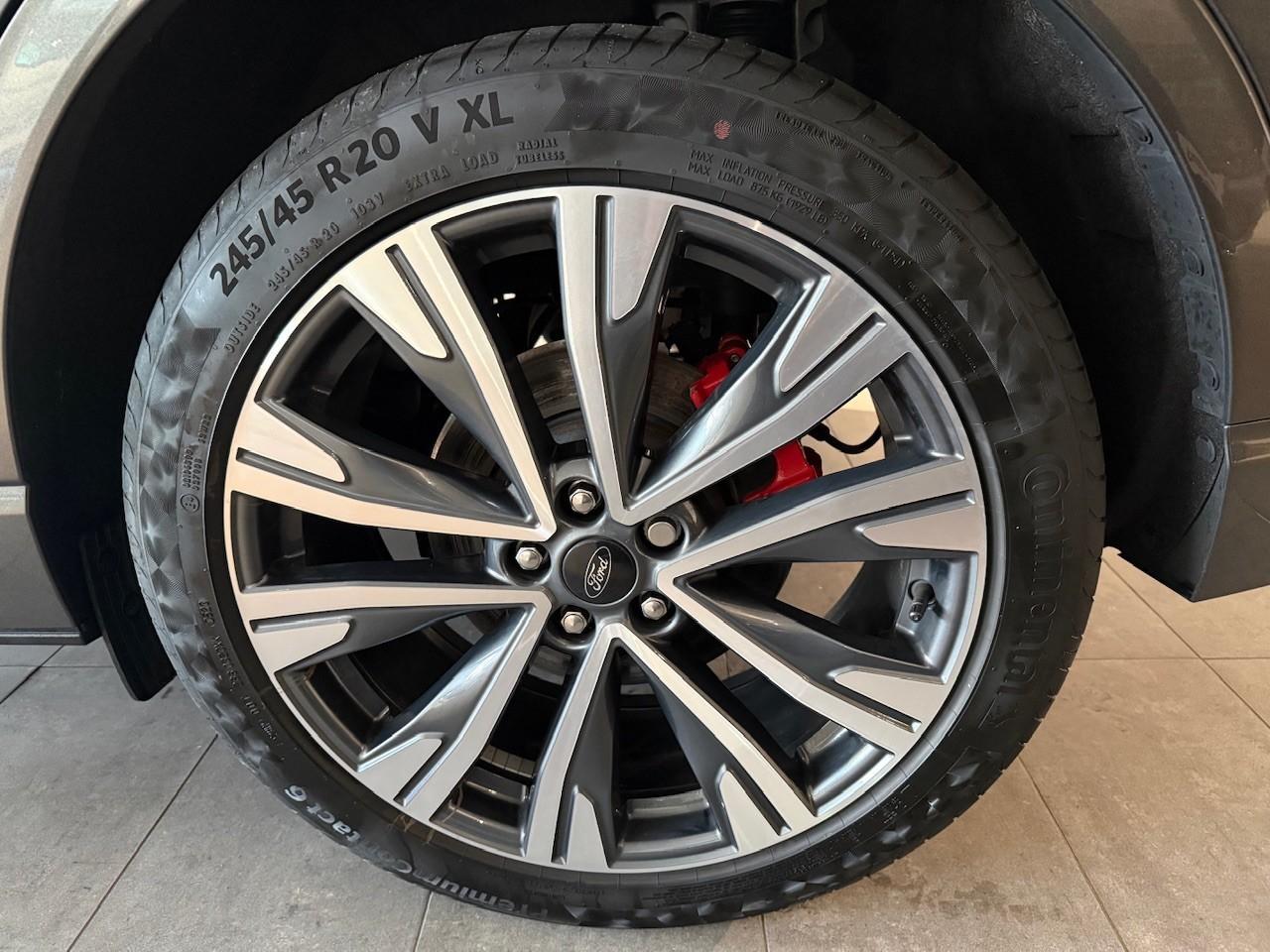 Ford Kuga Plug in Hybrid ST Line X