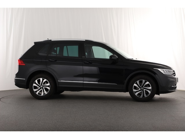 Volkswagen Tiguan 1.5 TSI Active AHK LED VIRTUAL NAVI ACC KAMERA DAB APP PDC ALU