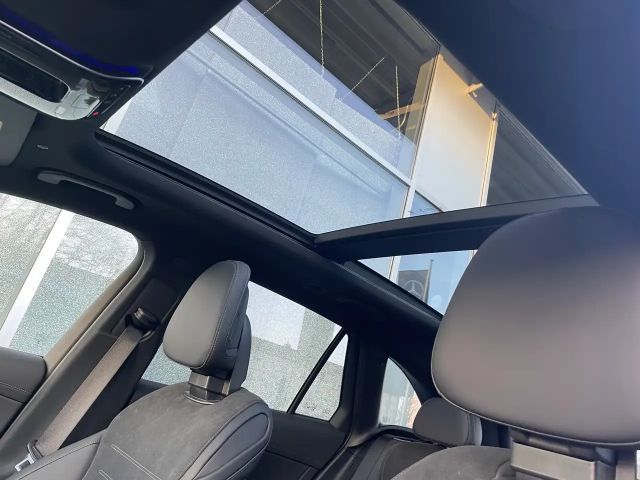 Mercedes-Benz GLC 300 4MATIC AMG Line Premium