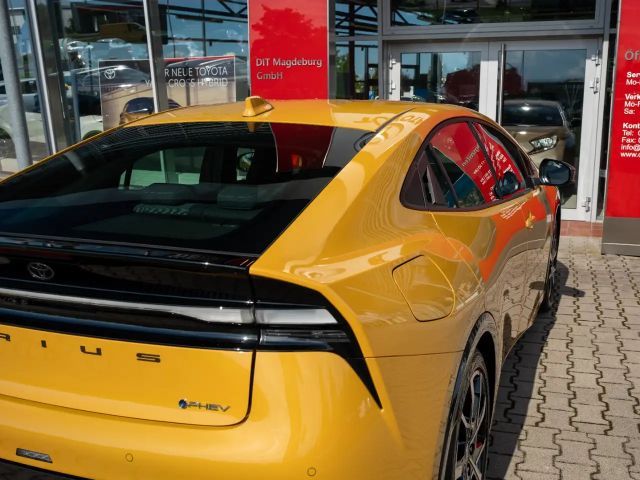 Toyota Prius Executive Plug-in