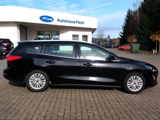 Ford Focus Titanium Wagon