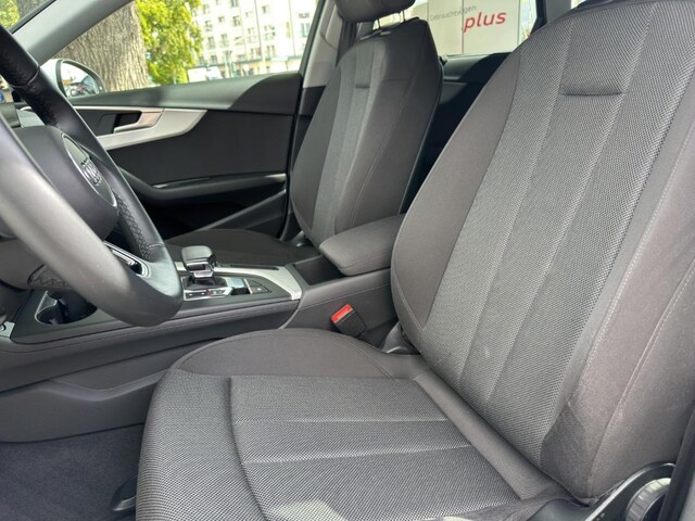 Audi A4 35 TFSI Avant S-Tronic