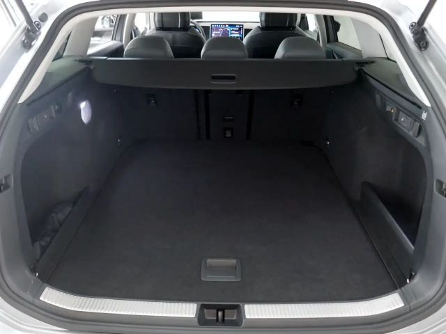 Volkswagen Passat 1.5 eTSI Business DSG