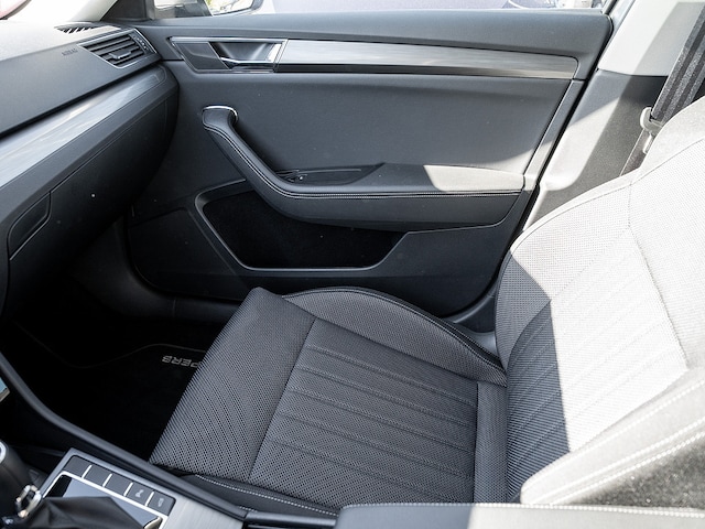 Skoda Superb 2.0 TDI Combi Style Style