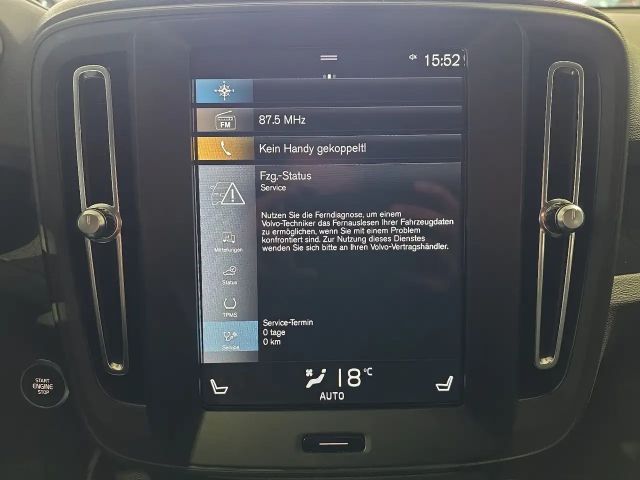 Volvo XC40 Core Momentum