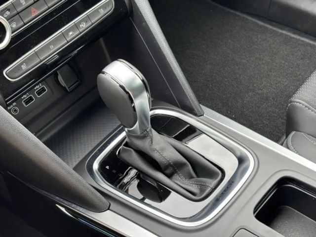 Renault Megane Hybrid Techno