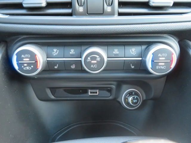 Alfa Romeo Giulia AT8 Q4 Veloce