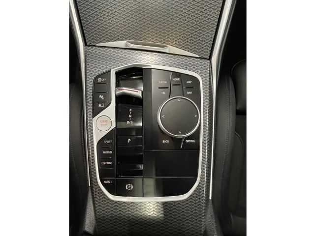 BMW 330 330e M-Sport Touring xDrive