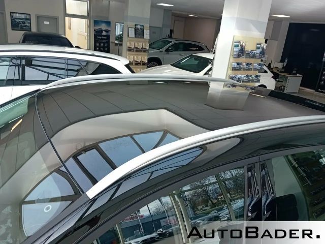 Mercedes-Benz GLA 180 GLA 180 7G MBUX Park-Spur-Pkt RF-Kamera DAB Shz