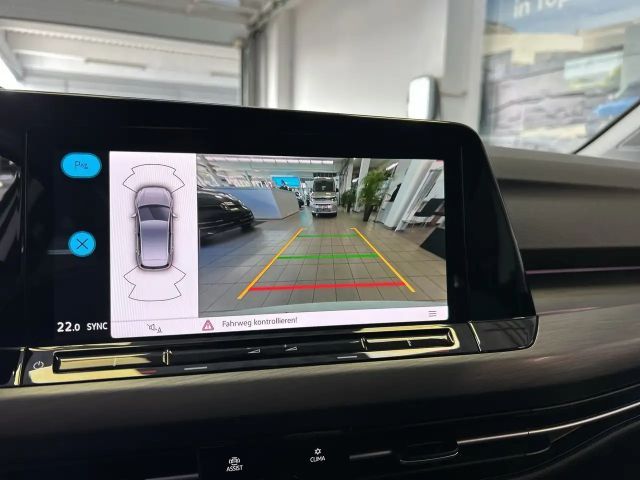 Volkswagen Golf 2.0 TDI DSG Style