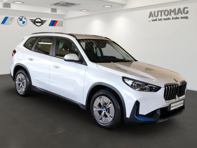 BMW iX1 xDrive30