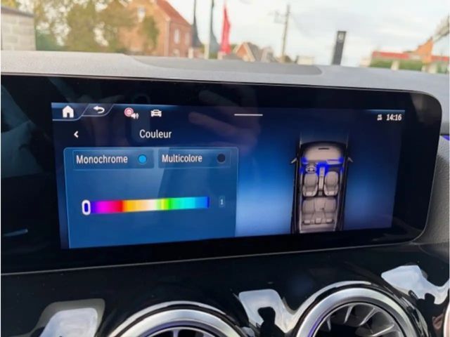 Mercedes-Benz GLA 180 AMG Line