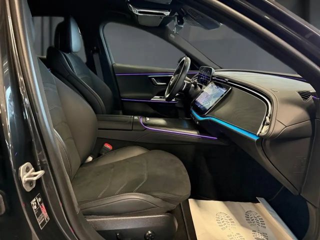 Mercedes-Benz E 220 AMG Line E 220 d Sedan