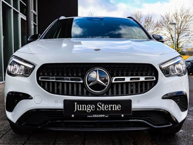 Mercedes-Benz GLA 180 ProgressiveAdvanced/AHK/Kamera/LED/Night