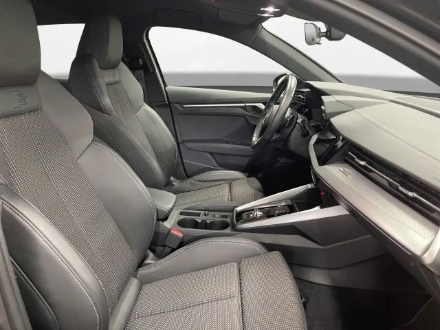 Audi A3 Hybride S-Line Sedan