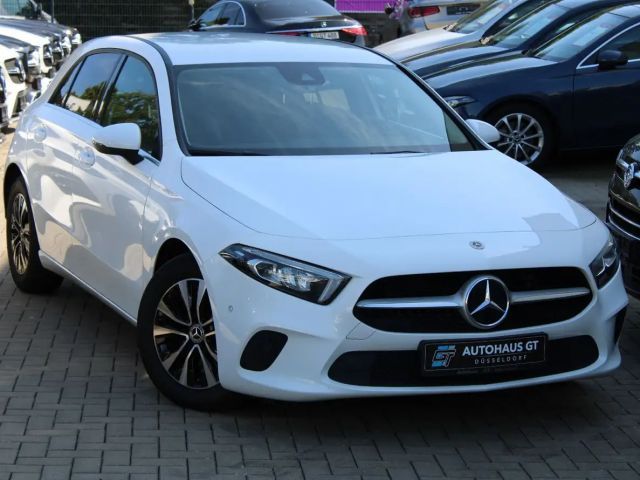 Mercedes-Benz A 180 A 180 d