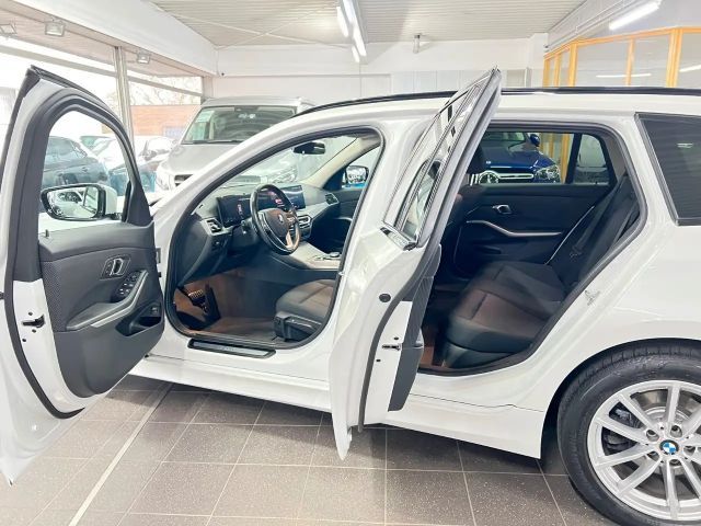 BMW 320 320d Touring xDrive