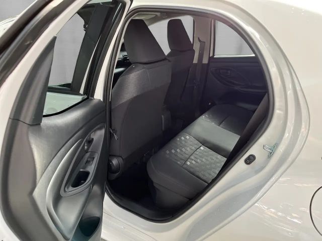 Toyota Yaris Active Hatchback