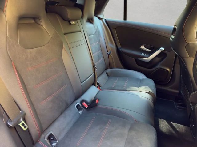 Mercedes-Benz CLA 180 CLA