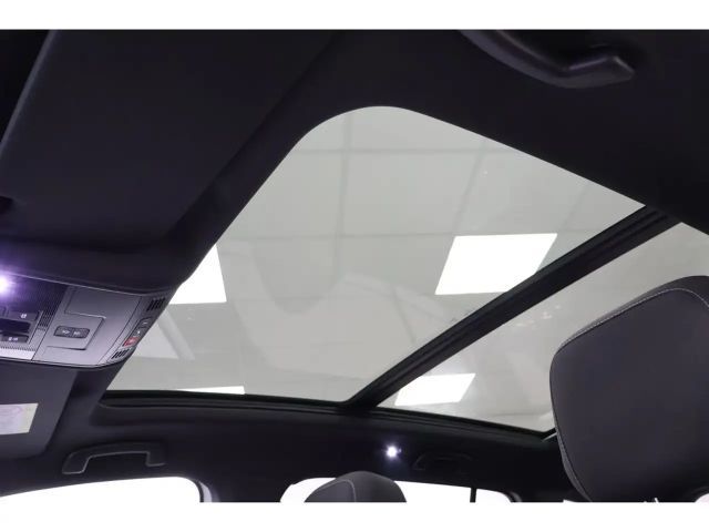 Volkswagen Touran 1.5 TSI DSG R-Line