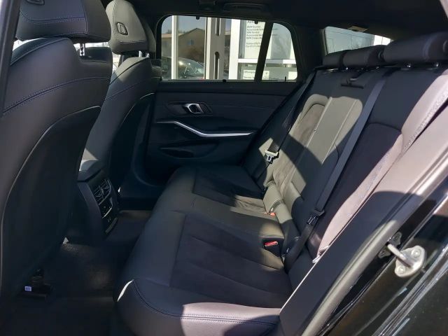 BMW 320 320d M-Sport Touring