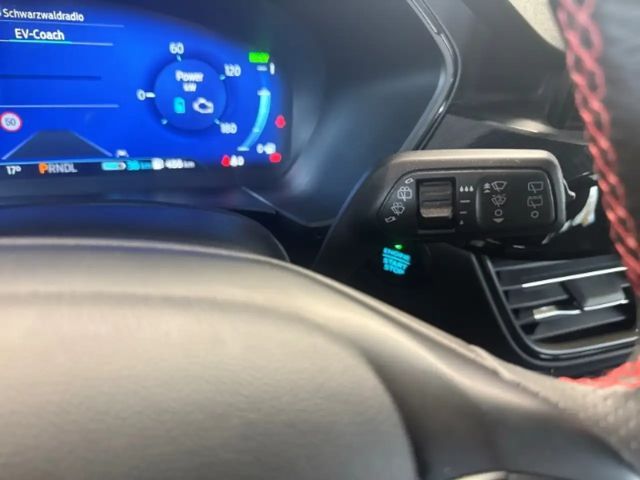 Ford Kuga Plug in Hybrid ST Line X