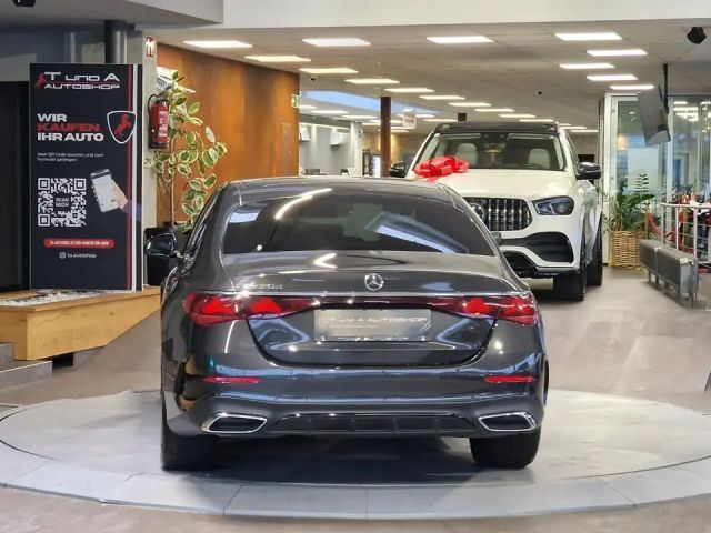 Mercedes-Benz E 220 AMG Line E 220 d Sedan