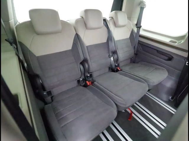 Volkswagen Multivan 2.0 TDI DSG Style T7