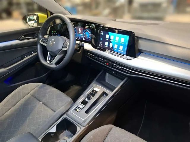 Volkswagen Golf 1.5 eTSI DSG Life