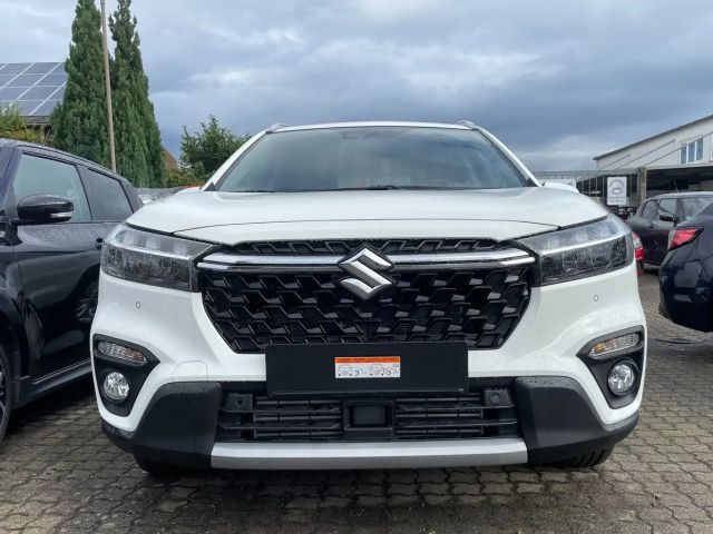 Suzuki S-Cross Hybrid