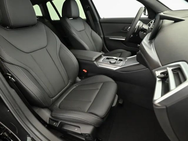 BMW 330 330e M-Sport xDrive