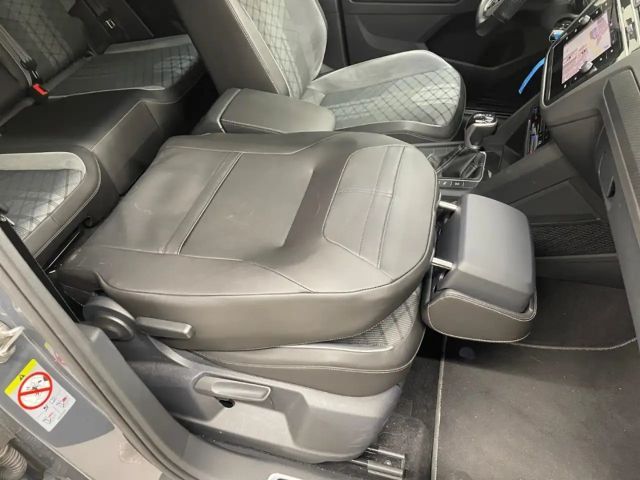 Volkswagen Tiguan IQ.Drive R-Line Style