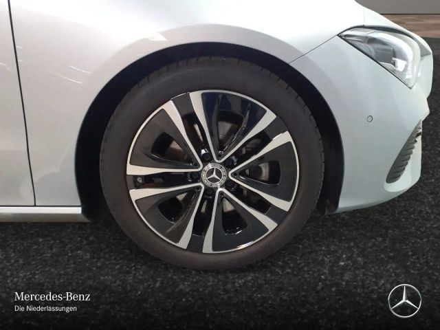 Mercedes-Benz CLA 180 Progressive