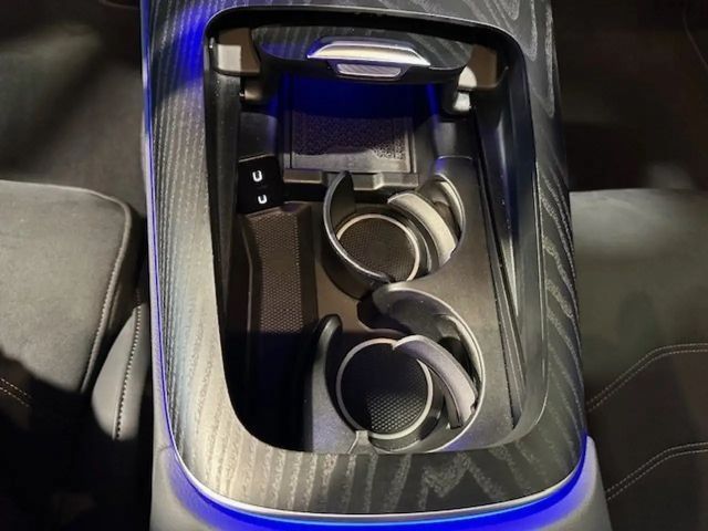 Mercedes-Benz E 220 AMG Line E 220 d Sedan