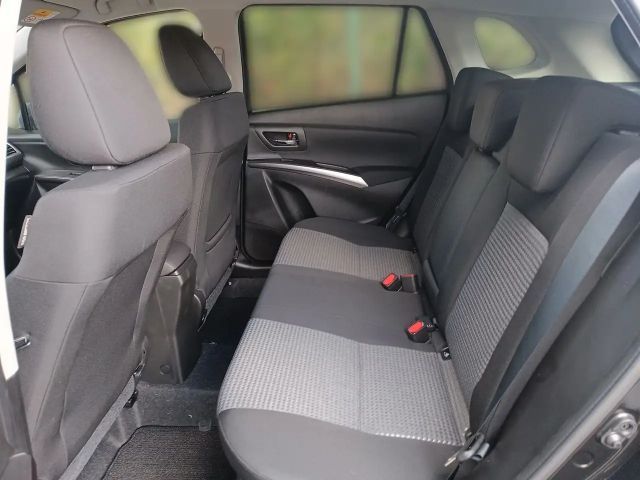 Suzuki S-Cross Hybrid