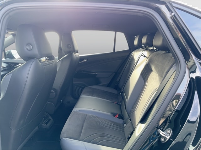 Volkswagen ID.5 AHK AREA VIEW MATRIX WÄRMEPUMPE LED NAVI ALU