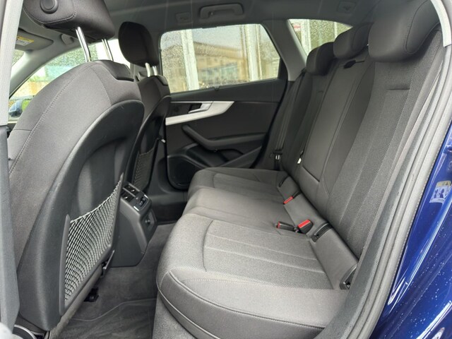 Audi A4 40 TFSI Avant S-Tronic