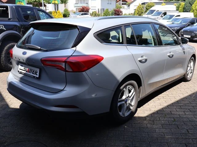 Ford Focus Cool & Connect