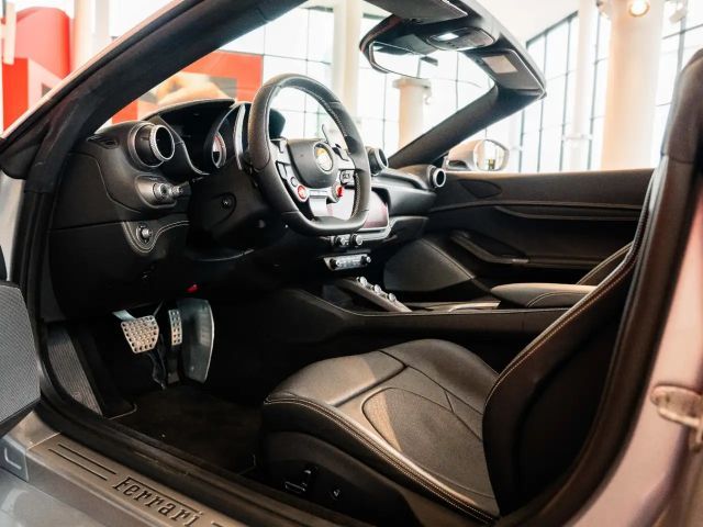 Ferrari Portofino M MagneRide*Nackenwärmer*Sitzbelüftung
