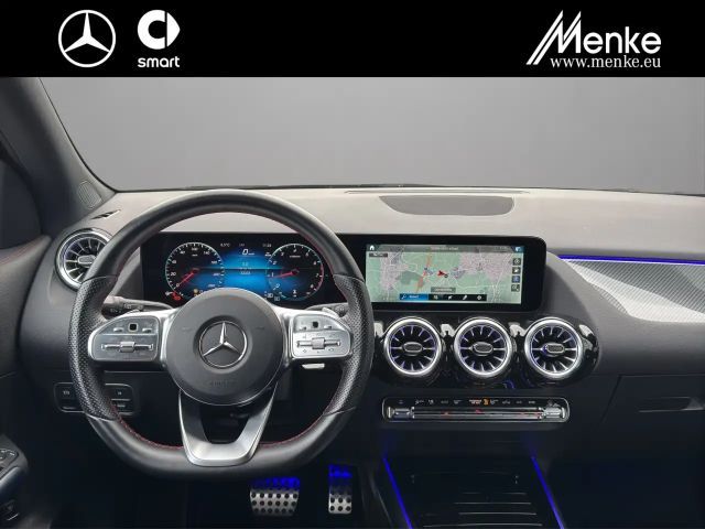 Mercedes-Benz GLA 200 AMG Line