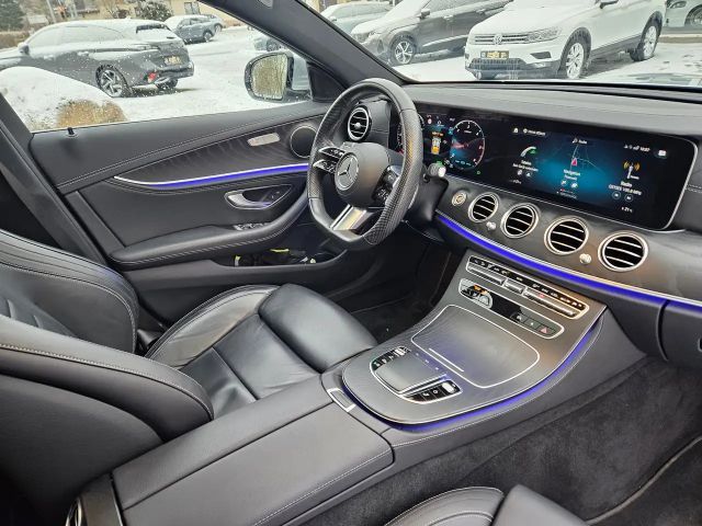 Mercedes-Benz E 300 4MATIC AMG Line E 300 d