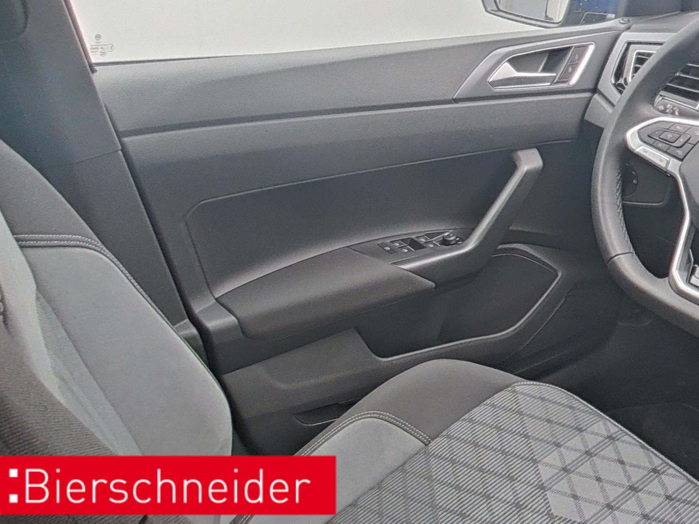 Volkswagen Polo 1.0 TSI DSG IQ.Drive R-Line