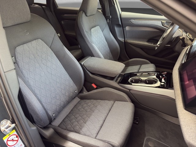 Audi A6 Avant Quattro S-Tronic