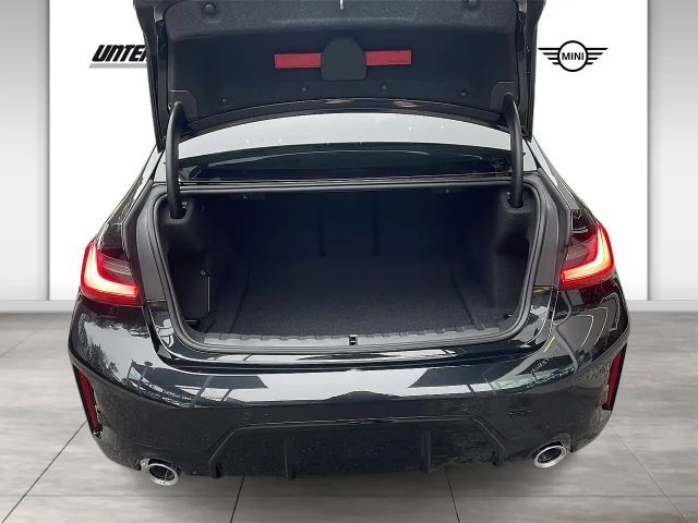 BMW 320 320d M-Sport Sedan xDrive