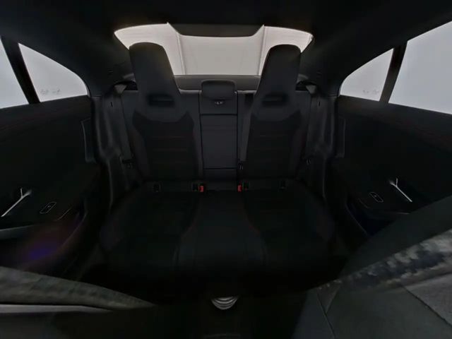 Mercedes-Benz CLA 200 AMG Line Coupé Sedan