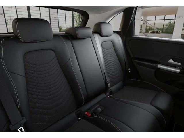 Mercedes-Benz B 250 4MATIC Progressive Sedan