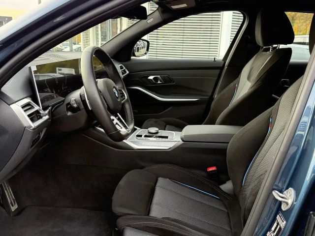 BMW 320 320d M-Sport Touring xDrive