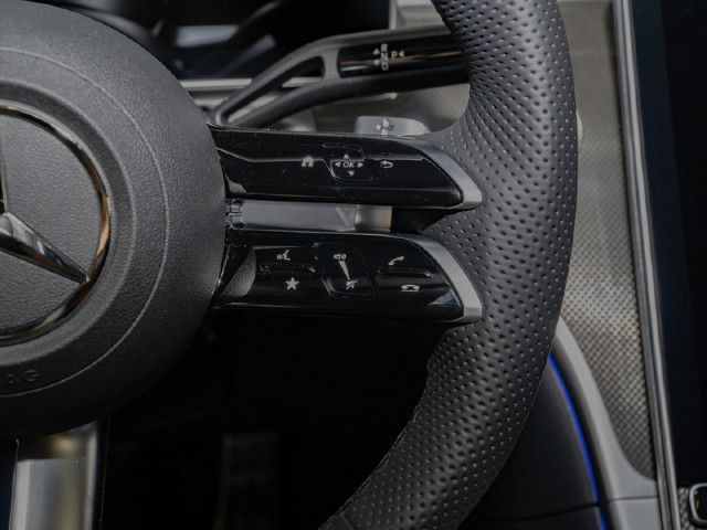 Mercedes-Benz C 200 AMG Line Sedan