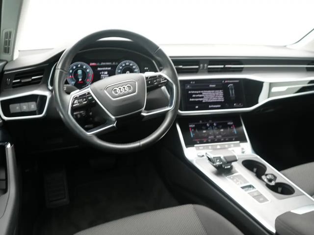 Audi A6 Sedan