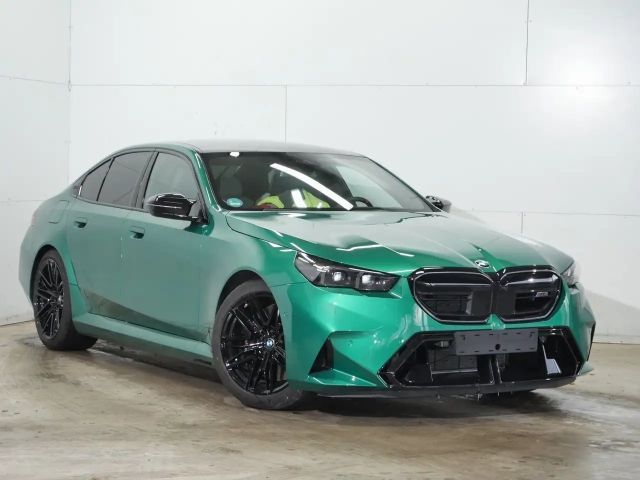 BMW M5 Sedan